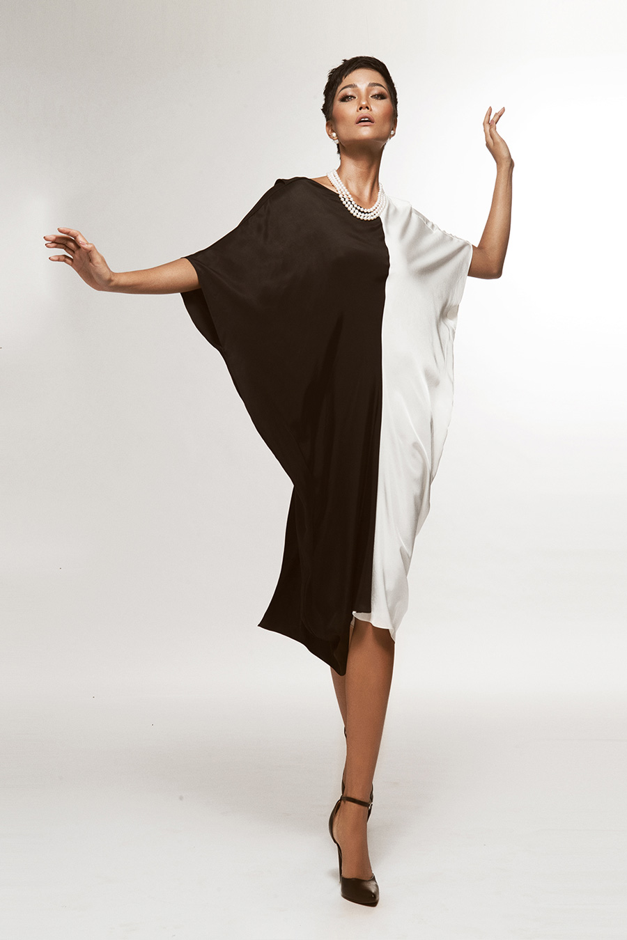 H’Hen Niê quyến rũ vô cùng với gam màu tương phản-11