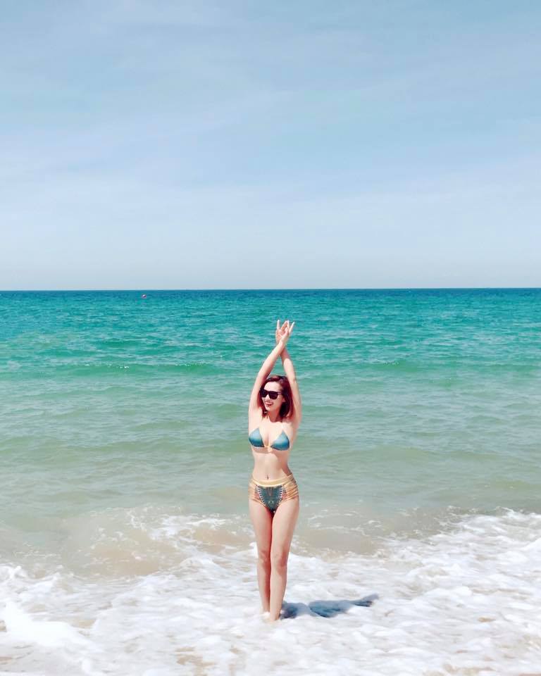 Ngắm trọn thân hình vạn người mê của Lã Thanh Huyền-3