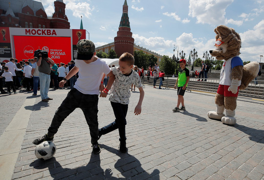 FIFA được 2,9 tỉ, mất chỉ gần 800 triệu USD-1