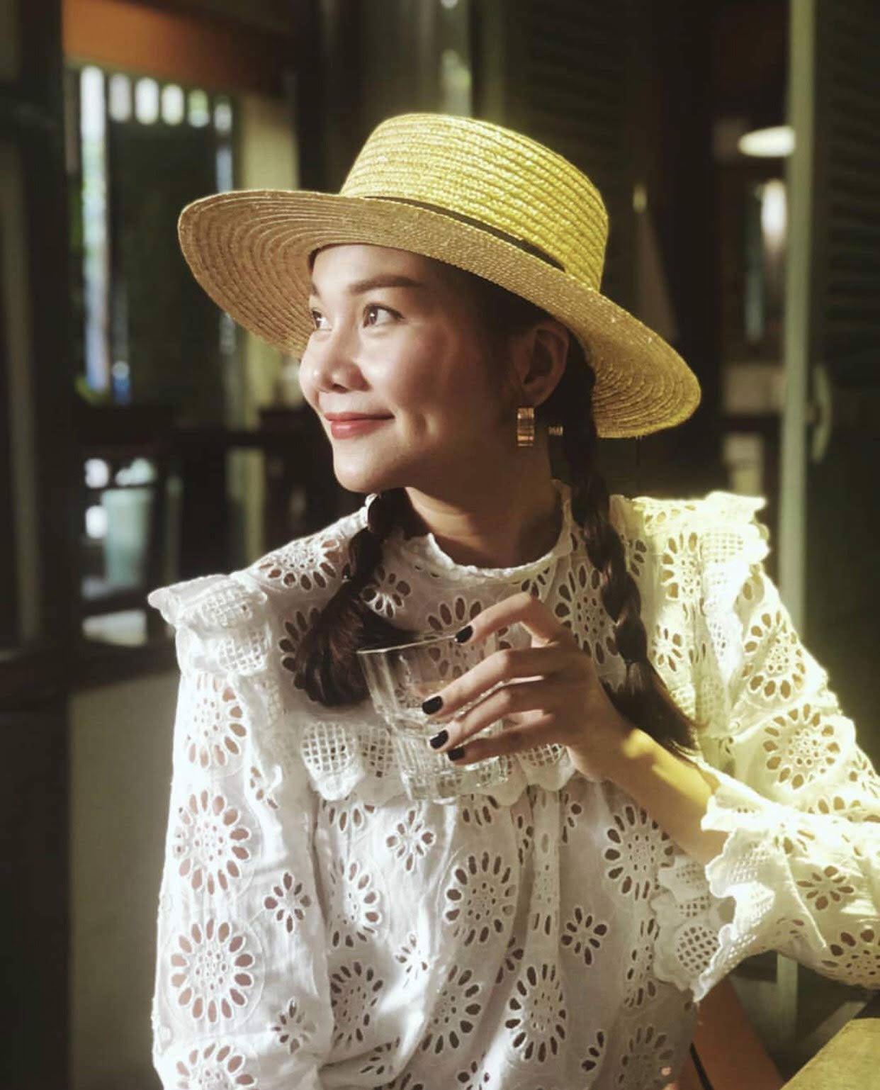 Kiểu tóc tưởng quê mùa, lỗi mốt bỗng dưng trở lại khiến người đẹp Việt mê mệt-9