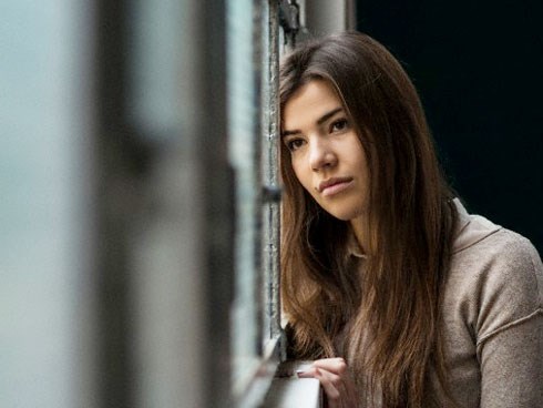 Thắt lòng nhìn mẹ chồng cũ bế con qua song cửa nhưng tôi không thể ra ngoài gặp