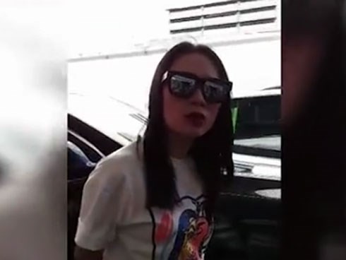 Phản ứng đáng yêu của Mỹ Tâm khi fan chào bằng 'cô'