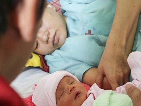 Mang thai 16 tuần phát hiện u não, mẹ bầu Đồng Nai còn phải mổ hộp sọ vì bị ngã