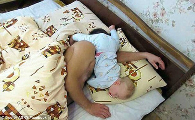 Đừng dại dột để trẻ ở nhà một mình với bố mùa World Cup-9