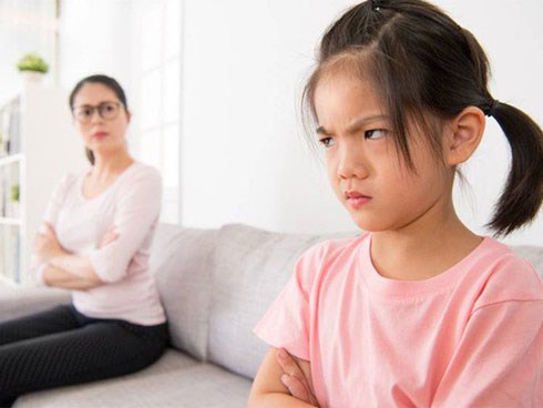 Con nói dối cô giáo, bắt nạt bạn thân, mẹ áp dụng hình thức phạt con “bá đạo” nhưng hiệu quả bất ngờ