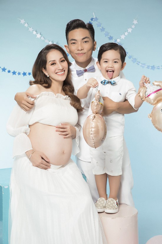 Những sao nam sở hữu gia thế khủng trong Vbiz: Cực kín tiếng nhưng lại là thiếu gia ngậm thìa vàng từ trong trứng nước-6