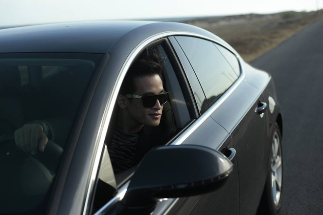 Những sao nam sở hữu gia thế khủng trong Vbiz: Cực kín tiếng nhưng lại là thiếu gia ngậm thìa vàng từ trong trứng nước-14