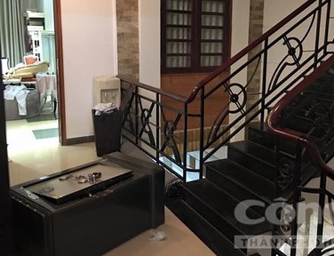 Nghi án con trai rủ bạn về trộm két sắt của gia đình ở Sài Gòn