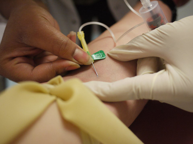 Chuyện đời nữ tỷ phú trẻ nhất thung lũng Silicon bỗng chốc hóa tay trắng-4