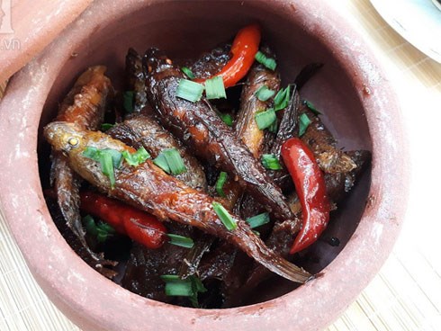 Cá bống kho nước dừa ngon thế này thì ăn với cơm bao nhiêu cũng hết
