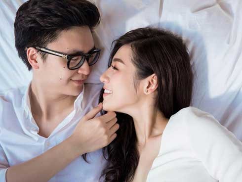 Bất ngờ trước hành động lãng mạn của chồng sắp cưới Á hậu Tú Anh
