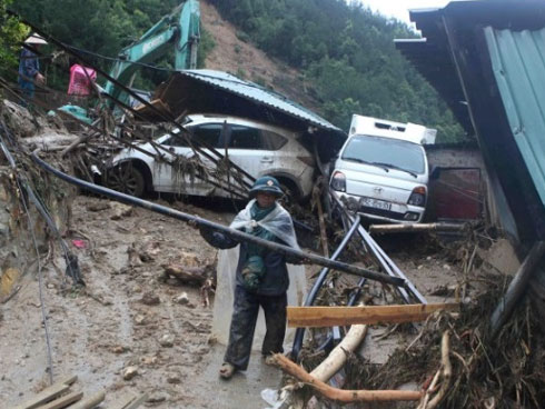 Sáng nào chồng cũng bảo tôi làm cơm nắm muối vừng mang đi ăn trưa, tôi chưa kịp vui vì chồng thích món vợ nấu thì bàng hoàng phát hiện ra một bí mật-2