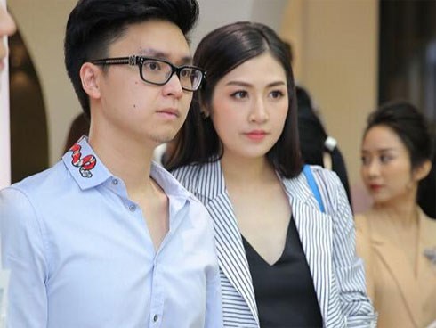 Tú Anh và ông xã tương lai lần đầu công khai xuất hiện tình tứ giữa sự kiện