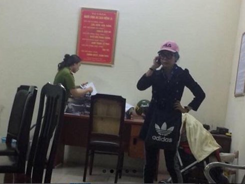 'Hot girl' Bella tuyệt thực, đòi ôm con rời Trung tâm bảo trợ xã hội