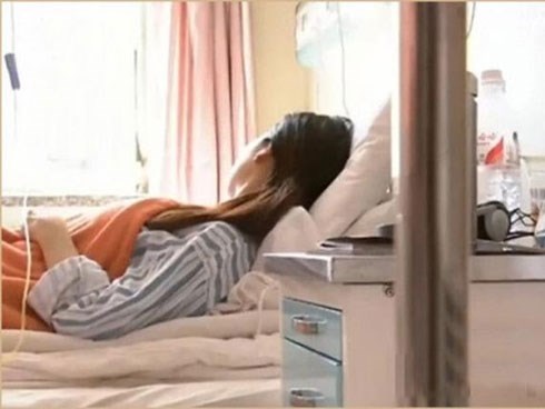 Cô gái bị xuất huyết dạ dày vì suốt 5 năm giảm cân theo cách chị em đua nhau làm
