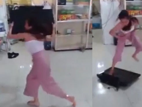 Khi chị em xem đá bóng