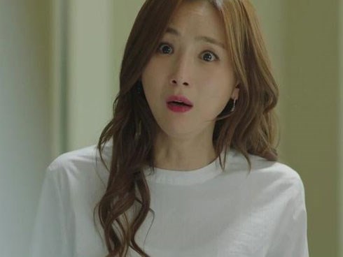 Cưới bừa anh bán cám lợn, ngày cưới 2 họ choáng váng khi thấy chiếc siêu xe tới đón dâu