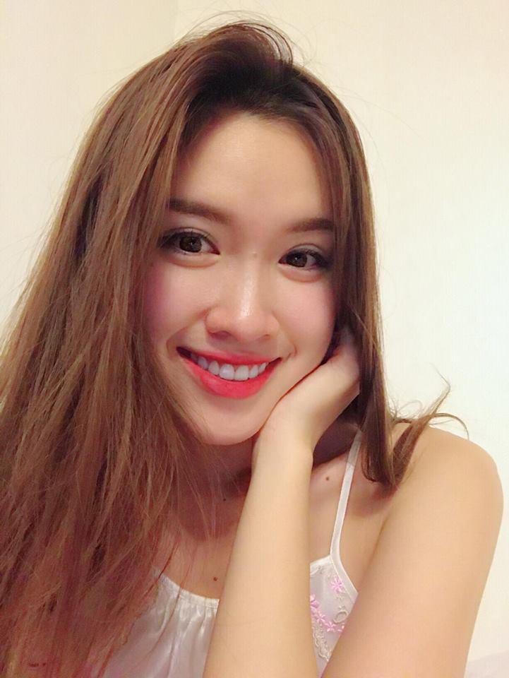 Gục ngã trước sắc vóc của nữ MC 22 tuổi được mệnh danh nóng bỏng nhất nhà đài VTV-4