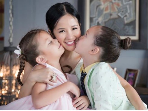 Cuộc sống hạnh phúc bên hai con của Hồng Nhung sau ly hôn