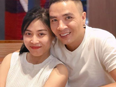 MC Hoàng Linh hạnh phúc khoe được chồng sắp cưới tặng món quà cả trăm triệu đồng