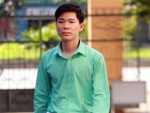 Vì sao bác sĩ Hoàng Công Lương có hai lệnh cấm đi khỏi nơi cư trú?