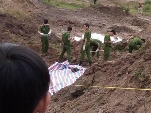 Giết vợ, chôn xác sau vườn 10 năm mới bị phát hiện