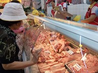 Chiến tranh thương mại bùng nổ: Thịt heo Mỹ ‘chạy’ sang VN
