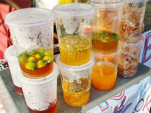 Sự thật kinh hoàng đằng sau ly 