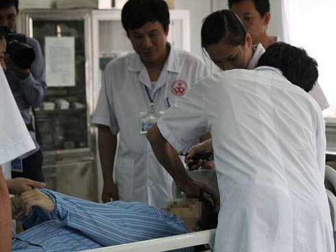 Sinh con bị dị tật, nữ giáo viên bị trầm cảm bỏ đói con 5 ngày không cho ăn uống