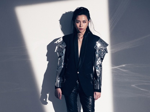 Gil Lê bật khóc nói về lý do ít ra sản phẩm, cô độc trong showbiz-2