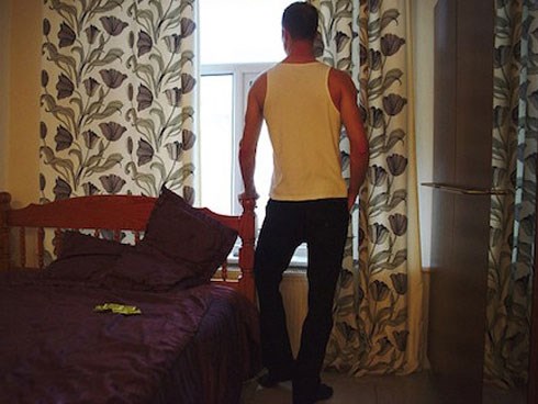 Hành trình khó khăn từ trai mại dâm đồng tính sang phu khuân vác của một sinh viên cao đẳng