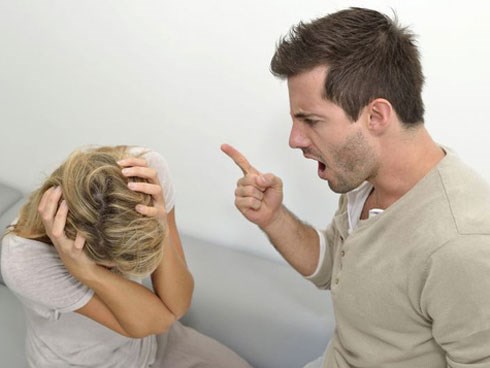 Vợ bầu vẫn làm việc 