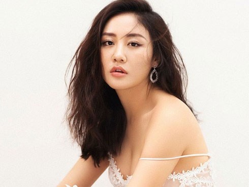 Được mời dự đám cưới Tú Anh, Văn Mai Hương 