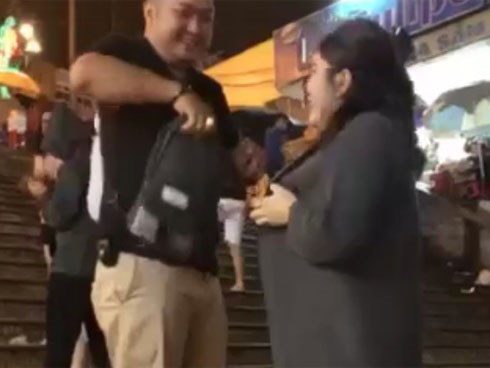 Clip cầu hôn ngọt ngào giữa chợ Đà Lạt hút dân mạng