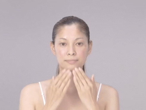 Da căng bóng, mịn màng nhờ 'bí quyết' massage của người Nhật