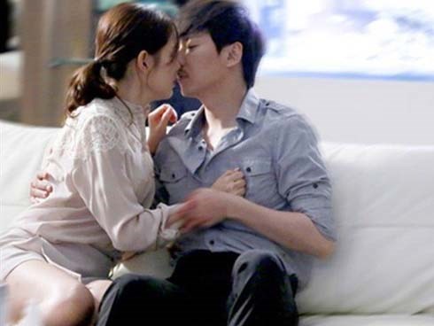 Tôi quyết định ngoại tình và sống với 2 người vợ suốt 10 năm qua mà không bị ai phát hiện