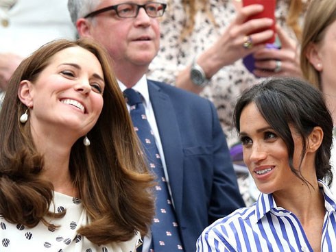 Công nương Kate và Meghan “tâm đầu ý hợp” khi lần đầu xuất hiện cùng nhau không có chồng hộ tống