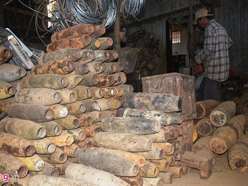 Đại gia làng buôn máy bay, bom đạn: Chuyện khó tin ở Việt Nam
