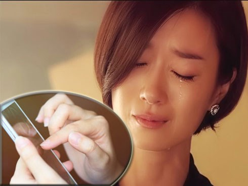 2 giờ sáng, vợ gọi 133 cuộc điện thoại mà chồng chẳng nhấc máy, hội chị em không bênh vợ mà còn vào mắng thêm