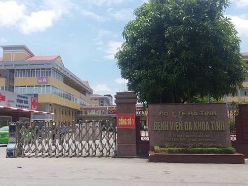 Nằm trên bàn đẻ chuẩn bị sinh, sản phụ đột nhiên vỡ ối, cả mẹ và con tử vong