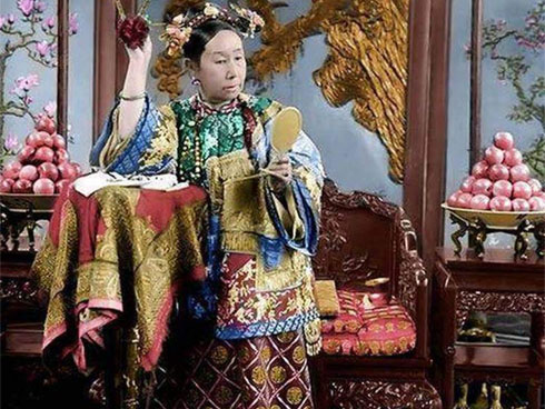 Đánh ghen là phải đẳng cấp như Nam Phương Hoàng hậu, bà đã giúp phụ nữ bị chồng phản bội nhận ra chân lý này-4