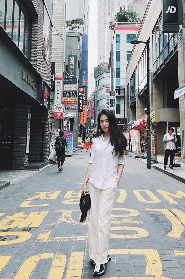 Cười bể bụng với thời trang đi ăn thịt nướng bá đạo của chị đại hoa râm bụt Hòa Minzy-10