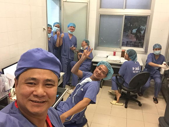 Mẹ danh hài Tự Long nhập viện cấp cứu, phải cắt một quả thận-3