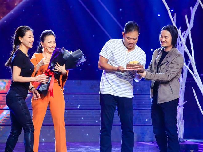 Cẩm Ly và ông xã chân chất: Không ai tỏ tình với ai trước, cứ vậy đến với nhau thôi!-1