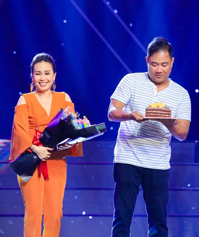 Cẩm Ly và ông xã chân chất: Không ai tỏ tình với ai trước, cứ vậy đến với nhau thôi!-2