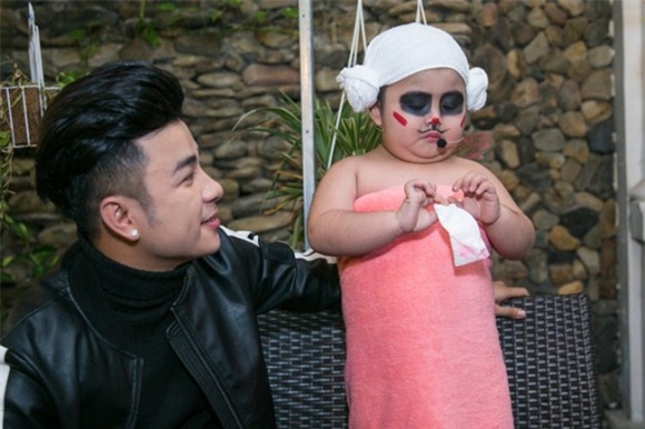 Hai nhóc mập thần đồng kiếm tiền trăm triệu của showbiz giờ ra sao sau 3 năm phủ đầy hào quang?-9