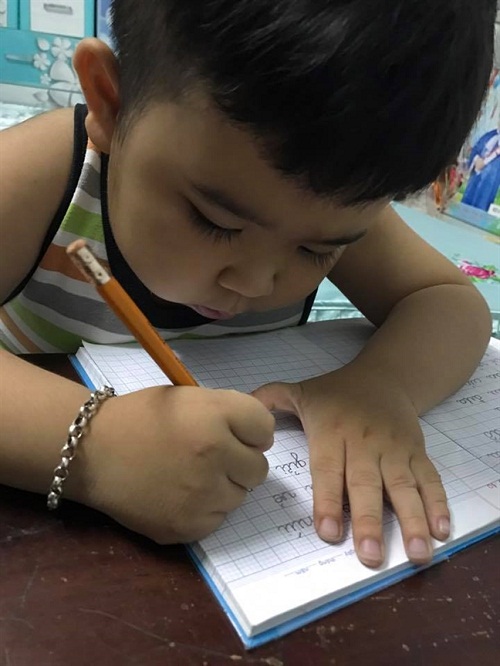 Hai nhóc mập thần đồng kiếm tiền trăm triệu của showbiz giờ ra sao sau 3 năm phủ đầy hào quang?-6