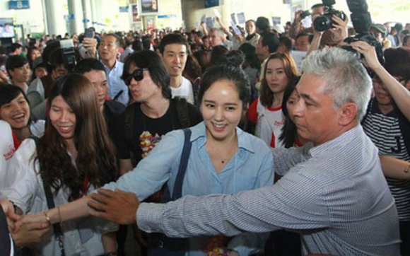 Đời tư kín tiếng của diễn viên Nguyễn Văn Tùng - người kiêm vệ sĩ bảo vệ các ngôi sao nổi tiếng-12