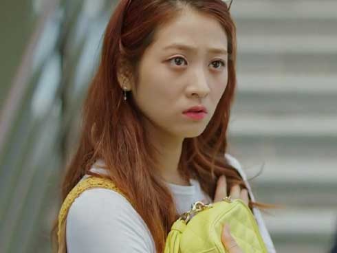 Cho con trai 200 triệu mua nhà, bố mẹ chồng nằng nặc đòi con dâu để mình đứng tên sổ đỏ-3