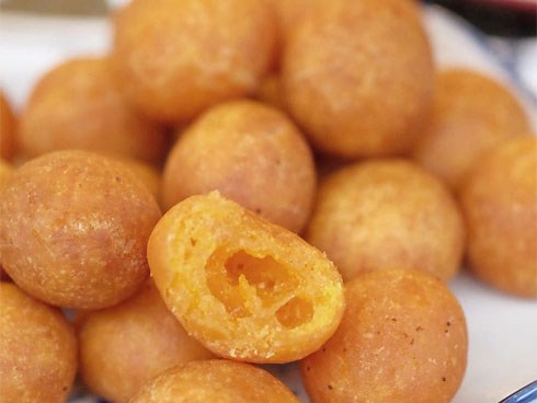 Bánh khoai chiên mà làm kiểu này thì vừa lạ lại ngon vô cùng